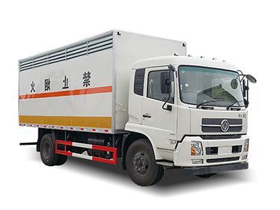 爆破器材运输车